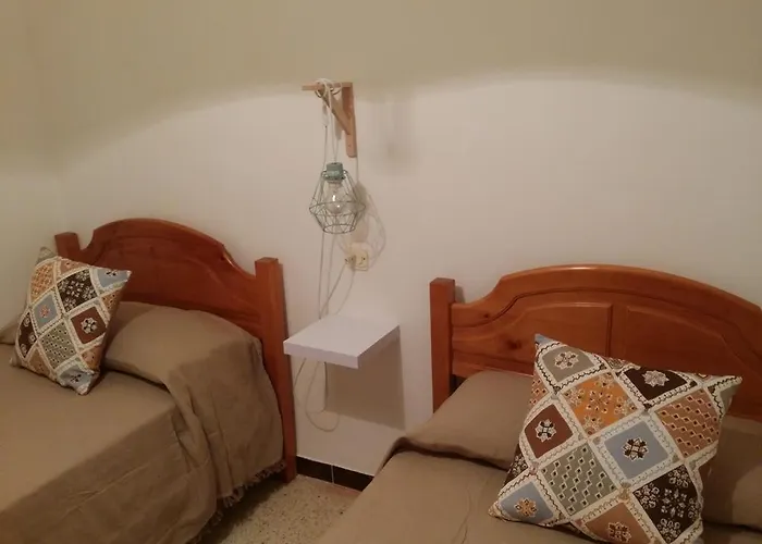 Casa Josep, Urbanizacion Calafat, Zona Residencial, Frente Al Mar, A 5 Mn De La Playa, Wifi Y Aire Acondicionado