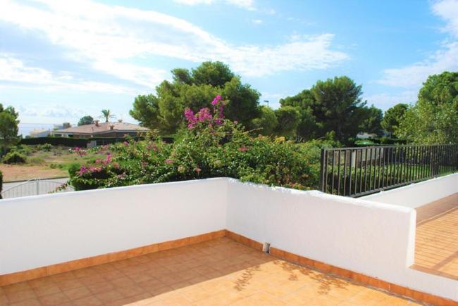 Casa Josep, Urbanizacion Calafat, Zona Residencial, Frente Al Mar, A 5 Mn De La Playa, Wifi Y Aire Acondicionado *
