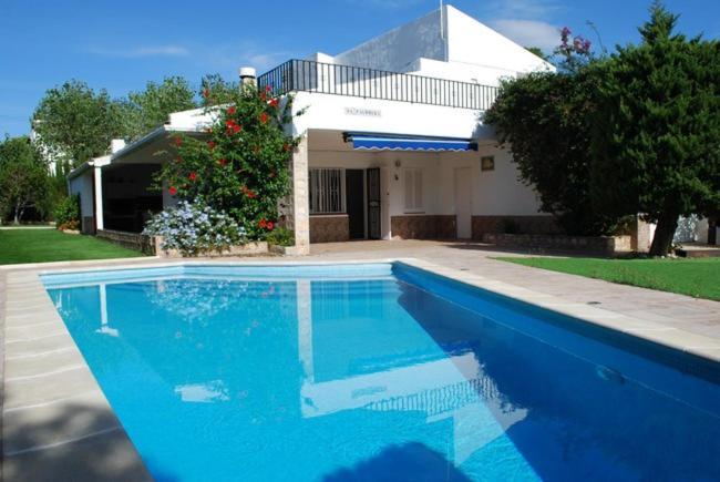 Casa Josep, Urbanizacion Calafat, Zona Residencial, Frente Al Mar, A 5 Mn De La Playa, Wifi Y Aire Acondicionado * Calafat