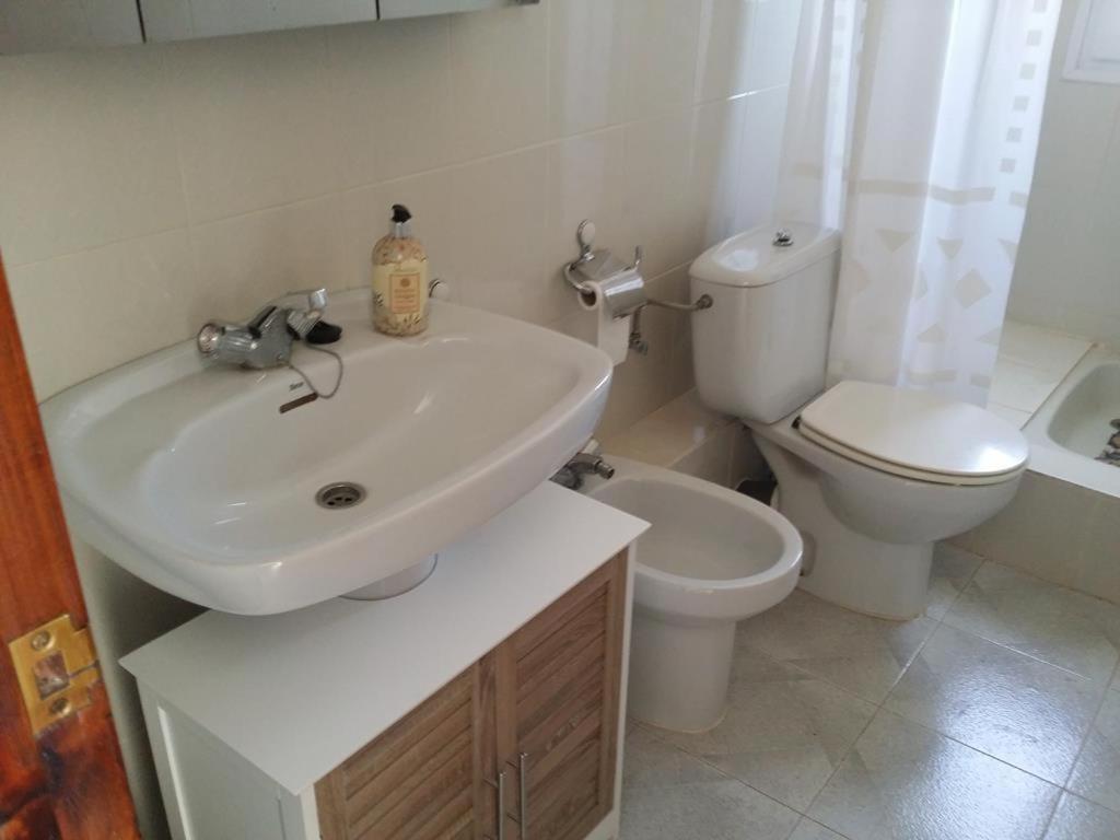 Casa Josep, Urbanizacion Calafat, Zona Residencial, Frente Al Mar, A 5 Mn De La Playa, Wifi Y Aire Acondicionado Holiday home *