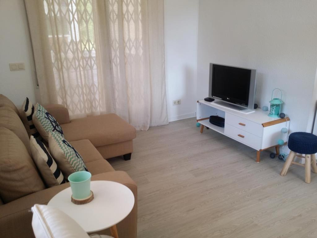 Ferienhaus Casa Josep, Urbanizacion Calafat, Zona Residencial, Frente Al Mar, A 5 Mn De La Playa, Wifi Y Aire Acondicionado Calafat